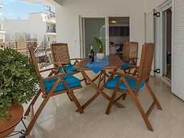 Thano's Stylish Flat, Just 150m To The Beach