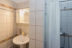 Thano's Stylish Flat, Just 150m To The Beach