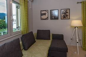 Thano's Stylish Flat, Just 150m To The Beach