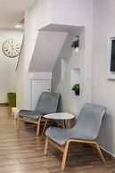 City-Sea Fusion, Elegant Gem Minutes from the Beach