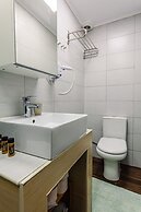 City-Sea Fusion, Elegant Gem Minutes from the Beach