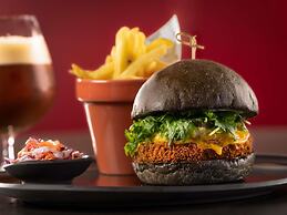 Pullman Doha West Bay