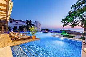 Melanippe Relaxing Hotel - Adults Only