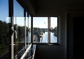 SWEETS - Gerben Wagenaarbrug