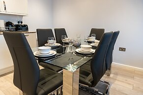 London Heathrow Bath Road Flats