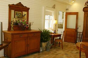 Rainbow Courts Motel