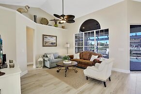 Almeria Court Pool Home