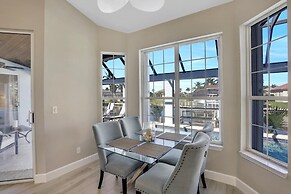 Almeria Court Pool Home