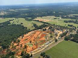 Holiday Inn Express & Suites Lindale by IHG