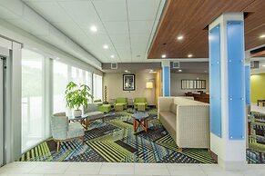Holiday Inn Express & Suites Lindale by IHG