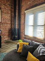 48 King West Boutique Hotel