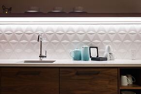 48 King West Boutique Hotel