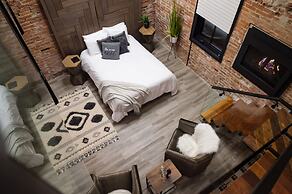 48 King West Boutique Hotel