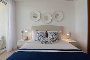 Classy 1 Bedroom Pool & Gym near Downtown