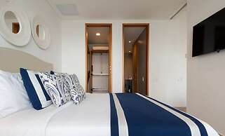 Classy 1 Bedroom Pool & Gym near Downtown