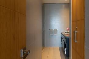 Classy 1 Bedroom Pool & Gym near Downtown