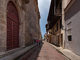 Elegant 1 Bedroom Near San Pedro Church