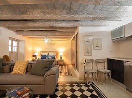 Elegant 1 Bedroom Near San Pedro Church