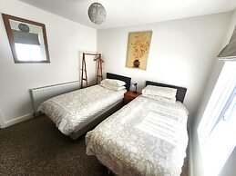 2-bed Flat With Superfast Wi-fi DW Lettings 29br