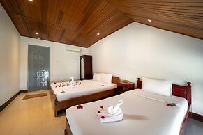 Bed Station Hostel & Pool  Bar Hoi An