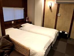 HOTEL 3o'clock TENNOJI