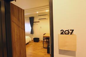 HOTEL 3o'clock TENNOJI