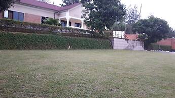 Airport Hill Guest House