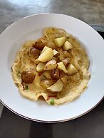 Fello Bnb Hostel Kuta - Adults Only