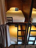 Fello Bnb Hostel Kuta - Adults Only