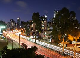 Clarion Apartments South Melbourne