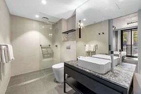 Clarion Apartments South Melbourne