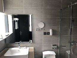 Muong Thanh Grand Bai Chay Hotel