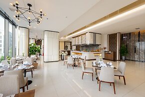 Muong Thanh Grand Bai Chay Hotel