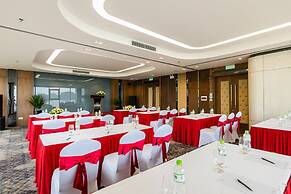 Muong Thanh Grand Bai Chay Hotel