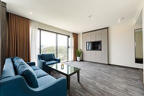 Muong Thanh Grand Bai Chay Hotel