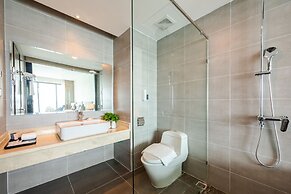 Muong Thanh Grand Bai Chay Hotel