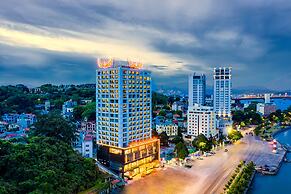 Muong Thanh Grand Bai Chay Hotel