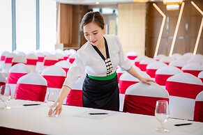 Muong Thanh Grand Bai Chay Hotel