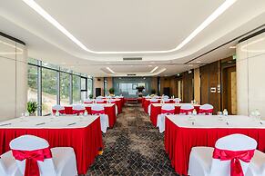 Muong Thanh Grand Bai Chay Hotel