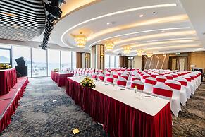 Muong Thanh Grand Bai Chay Hotel