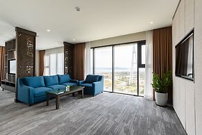 Muong Thanh Grand Bai Chay Hotel