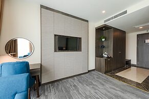 Muong Thanh Grand Bai Chay Hotel