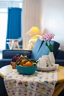 The Art - Hung Viet near Truc Bach lake