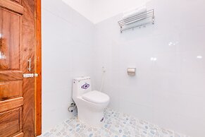 Super OYO 598 Peony Hotel