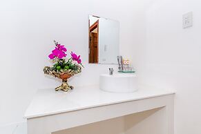 Super OYO 598 Peony Hotel