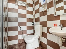 OYO 89583 Grove Hotel