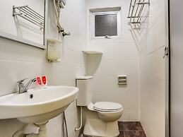 OYO 89583 Grove Hotel