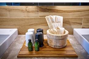 Shine Mood Resort Yuanli