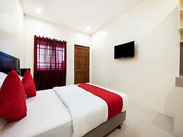 OYO 490 V-cat Apartelle