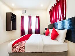 OYO 490 V-cat Apartelle